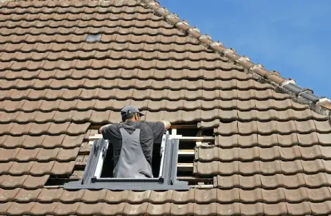 Pose de velux - Montigné-le-Brillant